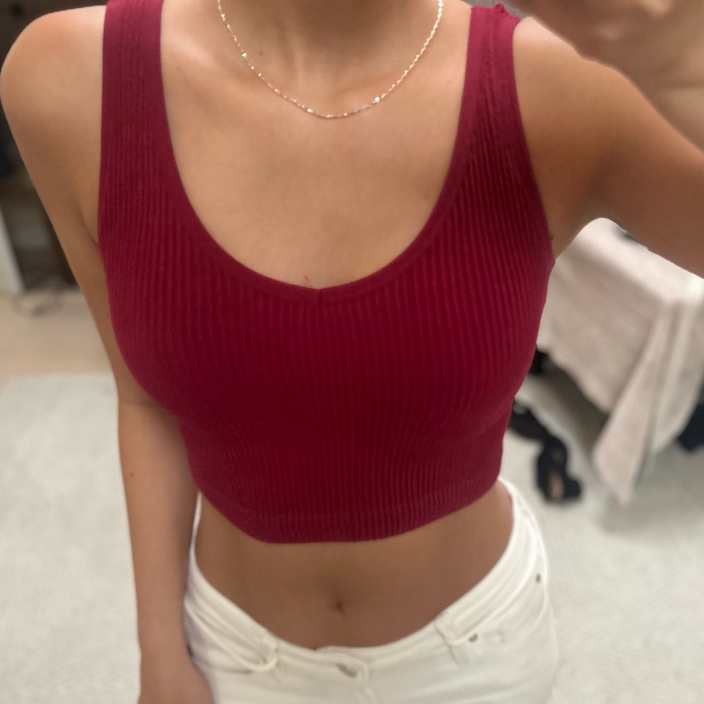 Burgundy Ribbed Cropped Tank Top in Size XS in Excellent Condition